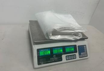 Viajaba a Sinaloa y fue sorprendido en el aeropuerto de Tijuana con droga en el cuerpo