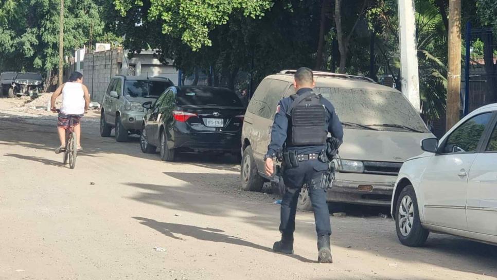 A mano armada despojan otro vehículo en Culiacán