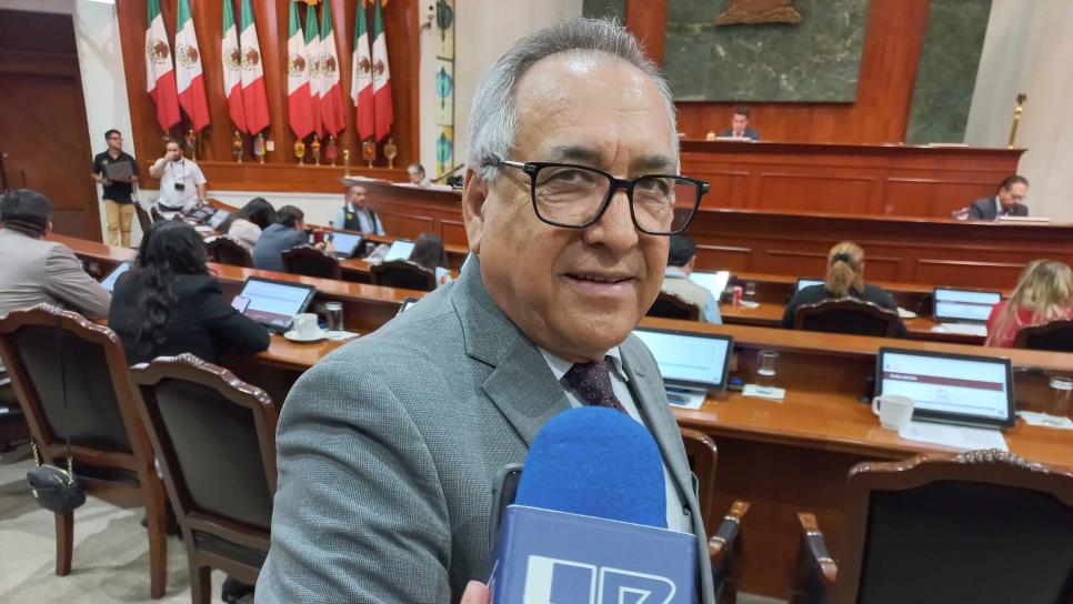 Ambrocio Chávez se registra para repetir en la Diputación Local