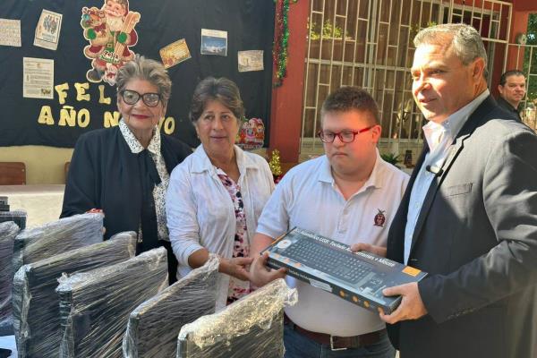 CAM 26 se convierte en la Universidad de la Educación Especial en Ahome