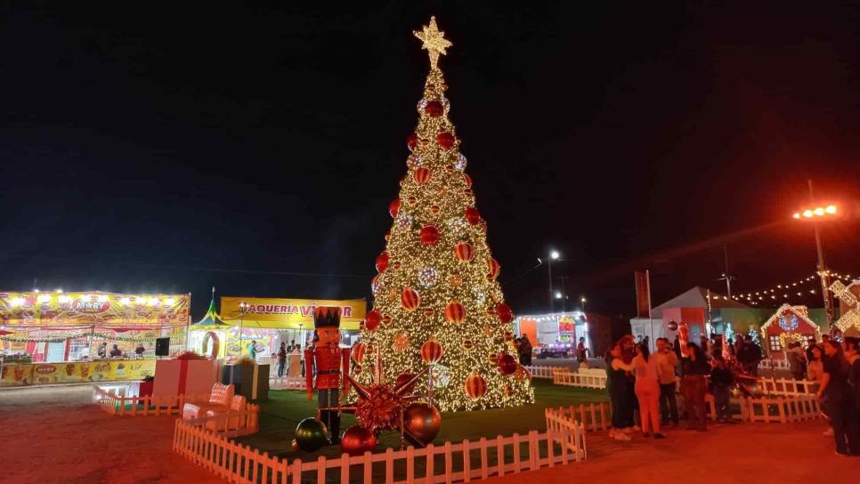 ¡Nieve, Santa Claus y El Grinch!, inauguran la Verbena Culiacán 2023 con el encendido de la Villa Navideña