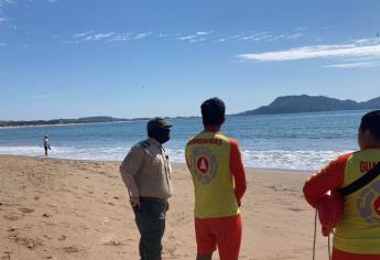 Quitan «Bandera morada» en la playa Melaque tras mortal ataque de tiburón