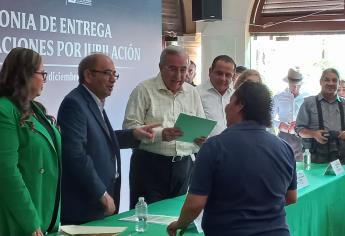 COBAES entrega 46 pagos de gratificación a trabajadores jubilados