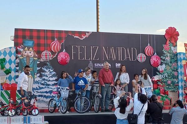 DIF Sinaloa realiza megaposada para los niños de Pericos, Mocorito