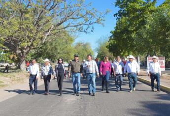 Gildardo Leyva construirá dos techumbres en el ejido Taxtes por su 85 aniversario