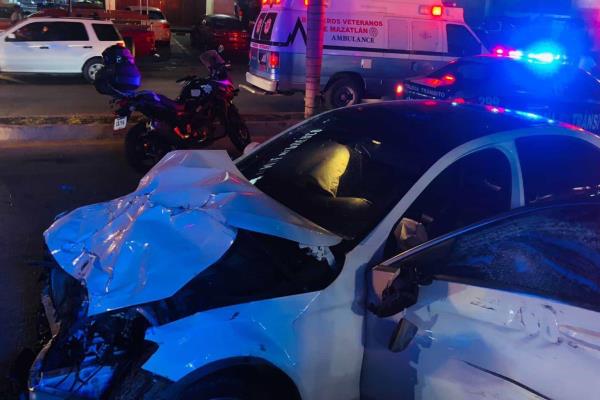 Joven mujer resulta atropellada tras un choque en Mazatlán 