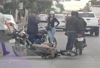 Dos motociclistas se accidentan en la colonia Guadalupe y Centro de Culiacán 
