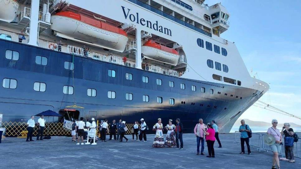 Fallece pasajero del crucero «Volendam» en Los Mochis