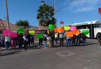 Docentes de la UAdeO se manifiestan en Culiacán y rechazan la elección del nuevo Rector