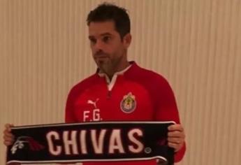 Fernando Gago ya luce los colores de las Chivas de Guadalajara