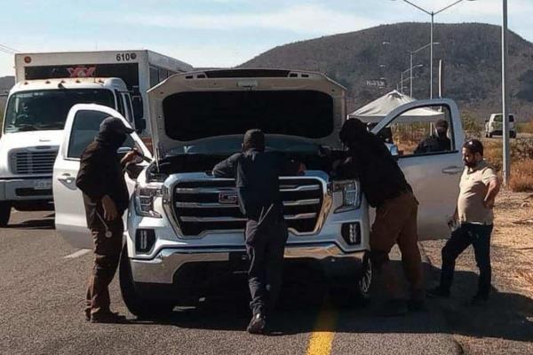 «Venía de EUA y me sacaban hasta lo que no»: Gildardo Leyva sobre retenes en Sinaloa