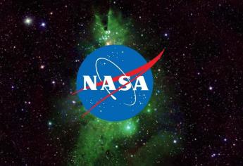 NASA captura un grupo de estrellas con forma de arbolito de Navidad