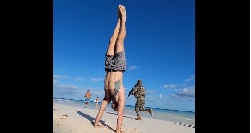 Maestro de yoga transmite en vivo plena persecución en Tulum /VIDEO