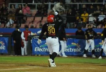 Venados y Charros hacen cambio 2x1 Daniel Castro se va de los rojos