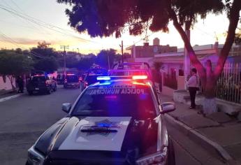 Gatilleros rafaguean casa en Culiacán y dejan dos muertos cerca de la prepa Sandino