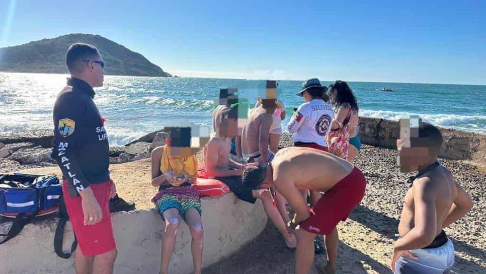 La Policía Acuática pone a salvo a ocho personas en tres intervenciones en Mazatlán La Policía Acuática pone a salvo a ocho personas en tres intervenciones en Mazatlán