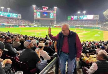 «Mucha suerte a todos los equipos sinaloenses»: Rubén Rocha tras visita al estadio Tomateros