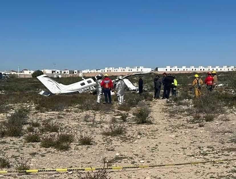 Mueren cuatro personas tras desplomarse un avión en Coahuila