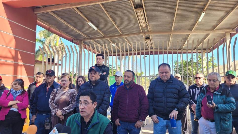 Maestros de la UAdeO presentan pliego petitorio en Los Mochis; la principal demanda es la transparencia