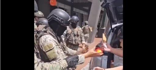 Pueblo ecuatoriano agradece el apoyo a sus fuerzas armadas |VIDEO