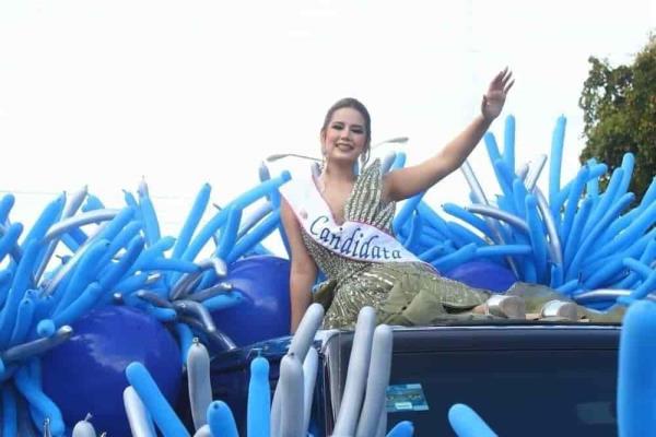 Difundir la cultura, como su padre, motiva a Georgina Vázquez a buscar la corona del Carnaval de Mazatlán