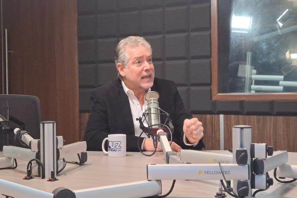 Luis de la Rocha quiere la Comisión de Fiscalización, advierte que al PAS también le toca 