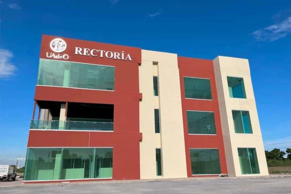 Maestros de la UAdeO denuncian edificio de «cartón» en Los Mochis con valor de 68 mdp