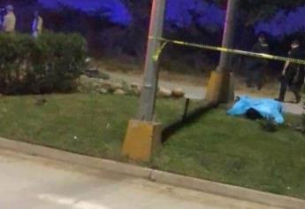 Motociclista muere tras chocar contra un poste en Mazatlán
