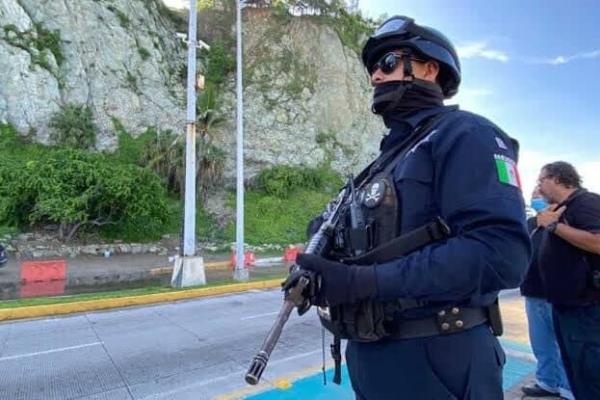 Detienen a un hombre acusado de robo en Mazatlán