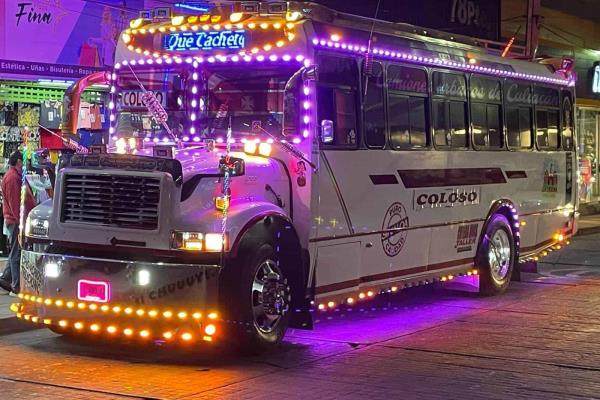 Así «tunean» los camiones en Culiacán; subirse es toda una aventura