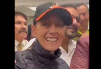 Claudia Sheinbaum se pone la gorra de los Naranjeros de México |VIDEO