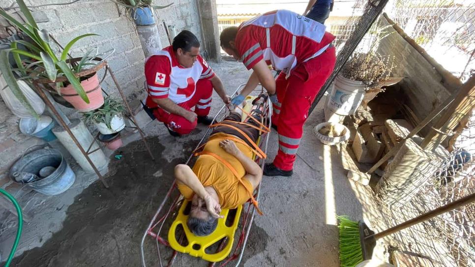 Abuelita de Costa Rica es rescatada por Cruz Roja tras fracturarse el fémur