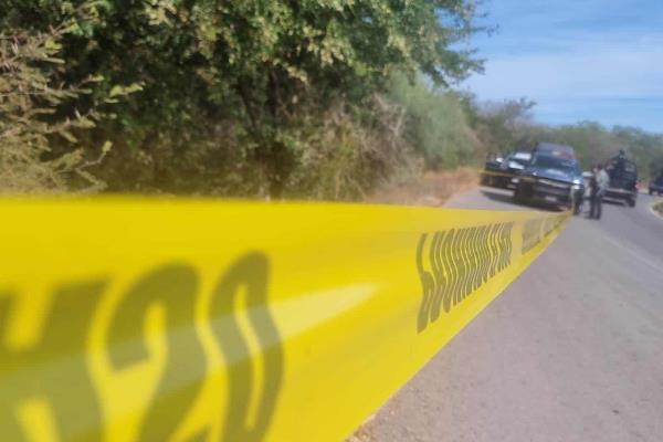 Hallan cadáver envuelto en plástico en Ayuné, Culiacán
