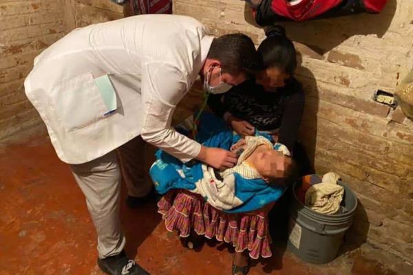 Suman 20 hijos de jornaleros hospitalizados y dos bebés fallecidos en cuarterías agrícolas del norte de Sinaloa
