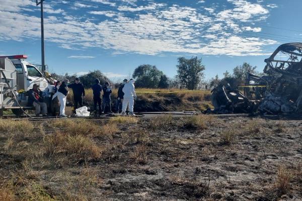 Pudieran ser más muertos en el «camionazo»; Fiscalía no tiene la cifra de pasajeros
