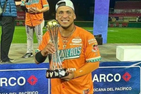 Isaac Paredes se baja del avión de Naranjeros y no estará en la Serie del Caribe Miami 2024