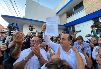 Guillermo Romero se registra como precandidato a la alcaldía de Mazatlán por el Frente Amplio