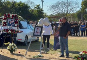 «Mi esposa lo cuidará en el cielo»: Jorge Corvera despide a su hijo fallecido en el «Camionazo» 