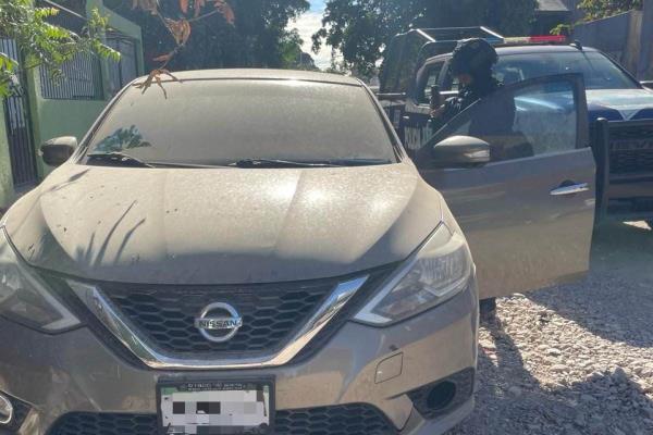 Policías estatales recuperan en Culiacán un vehículo robado en Chihuahua