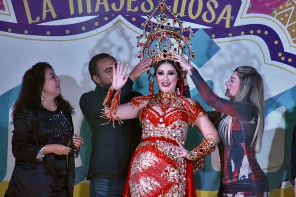 Ante miles coronan a las reinas y rey del Carnaval Topolobampo 2024
