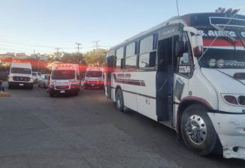 Así fue el encontronazo entre dos camiones urbanos en Culiacán | VIDEO