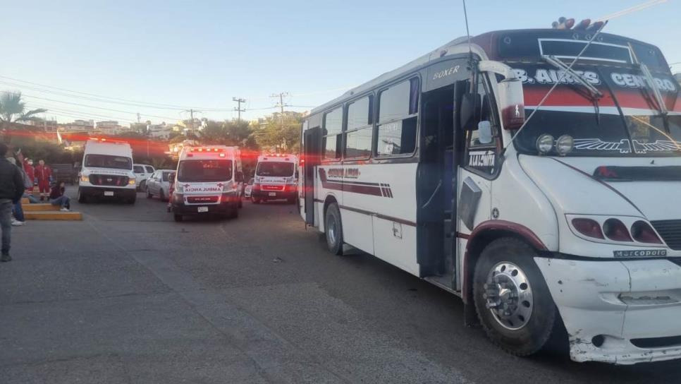 Así fue el encontronazo entre dos camiones urbanos en Culiacán | VIDEO