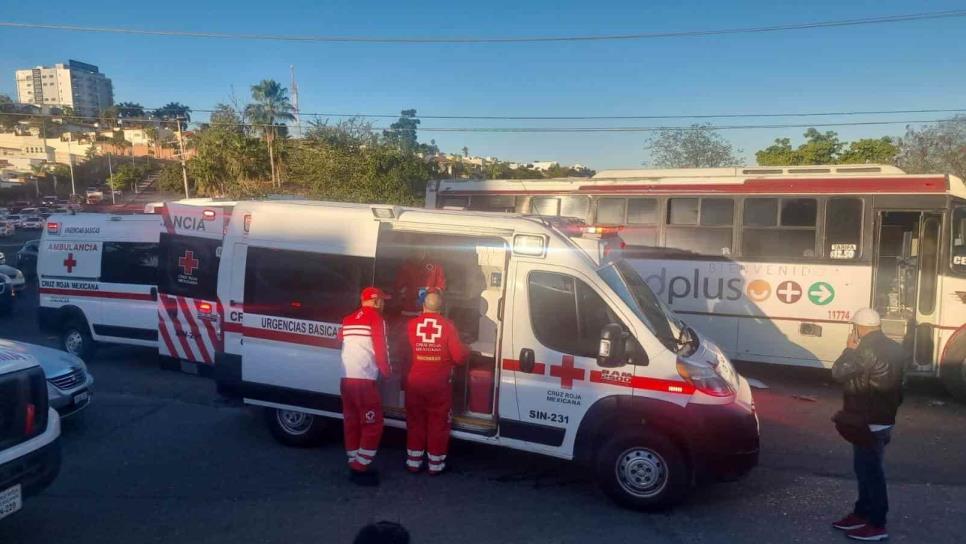 Choque entre camiones en Culiacán dejó 38 heridos, algunos graves Choque entre camiones en Culiacán dejó 38 heridos, algunos graves