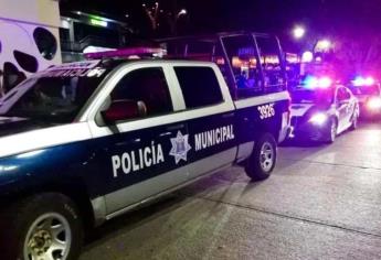 Despojan otra camioneta a punta de pistola a las afueras de un supermercado en Culiacán 