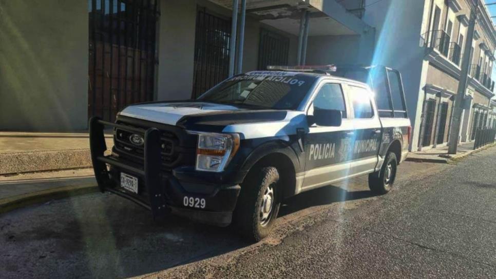 A punta de pistola despojan camioneta en la colonia Fovissste Chapultepec en Culiacán