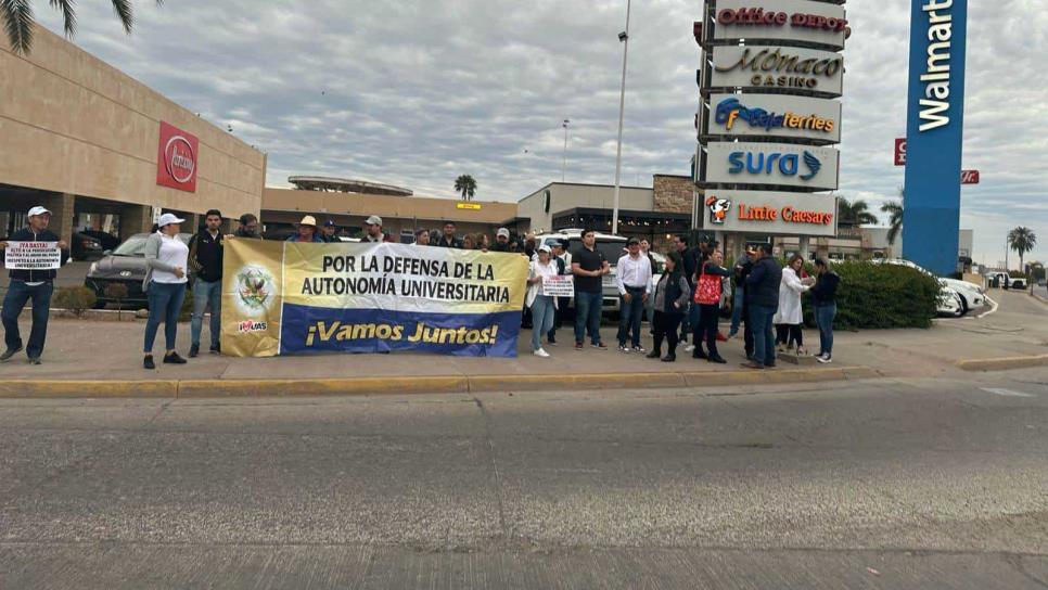 Maestros de la UAS se manifiestan en las calles de Los Mochis 