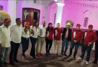 Estrada Ferreiro y Yolanda de la Cruz arrancan su campaña al Senado afuera del Ayuntamiento de Culiacán 