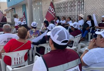 Con recorrido de calles en colonia de Mazatlán inicia campaña Olegaria Carrasco