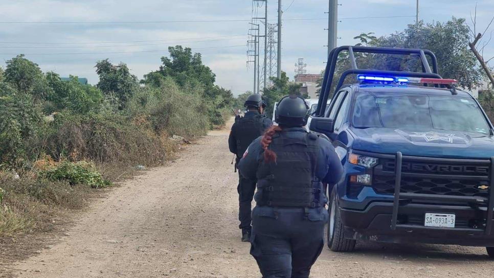 Aseguran 6 civiles, 5 vehículos y 14 armas, en Culiacán