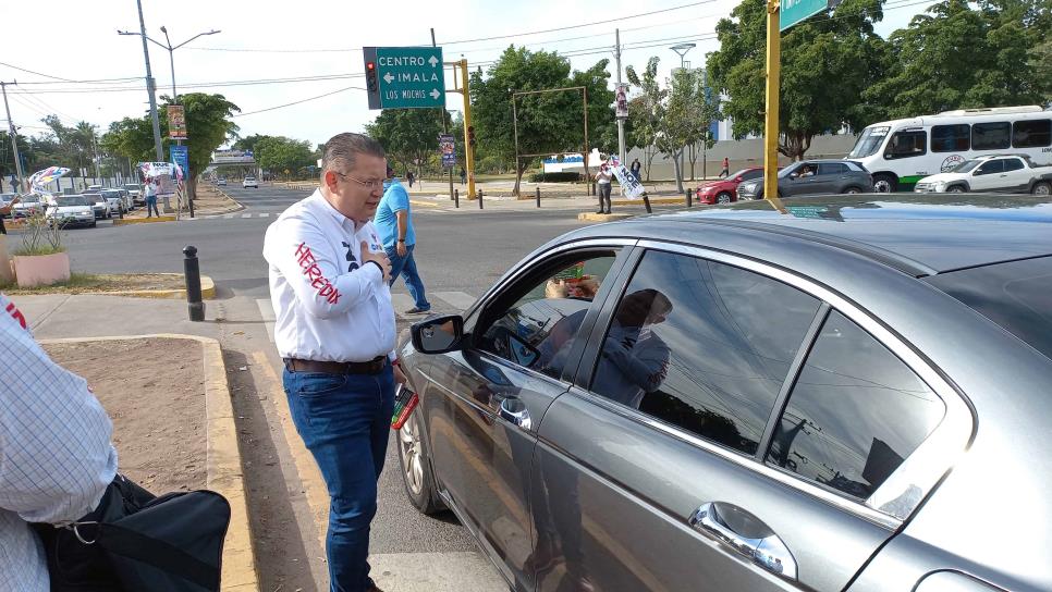 Noé Heredia asegura que el Gobierno ha provocado la necesidad de regalar huevos y pollos